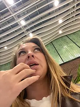 Sweet   Emily online show from 12/18/25, 03:38