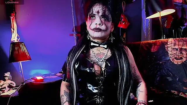 MorganaCrowley online show from 10/21/25, 07:57