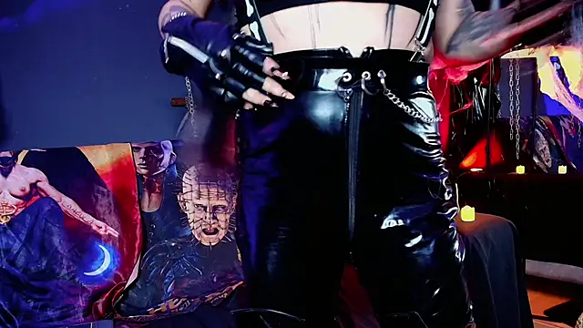 MorganaCrowley online show from 10/24/25, 12:04