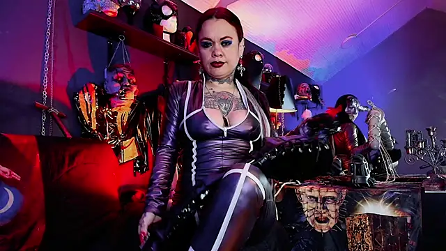 MorganaCrowley online show from 11/17/25, 12:31