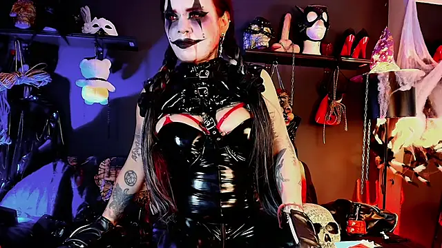 MorganaCrowley online show from 10/31/25, 06:26