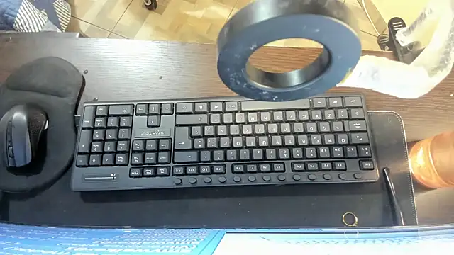 Amy Walker online show from 12/14/25, 04:34