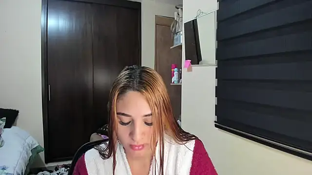 Amy Walker online show from 04/15/26, 07:18