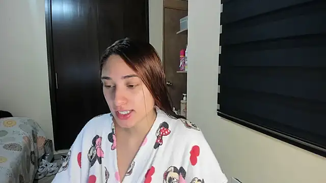 Amy Walker online show from 10/08/25, 06:52