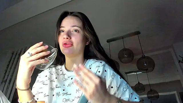 IreneVON online show from 11/28/25, 06:02