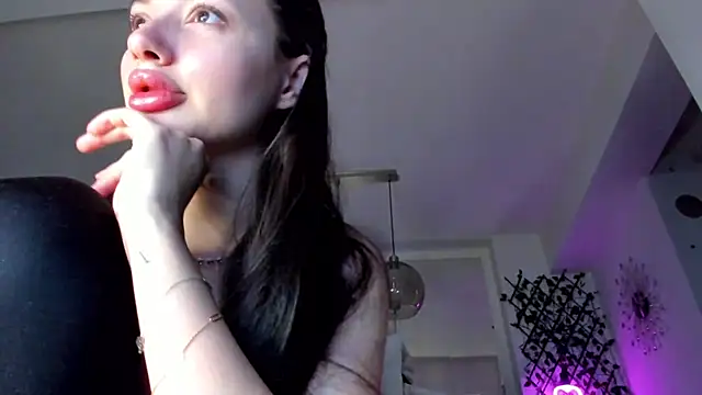IreneVON online show from 02/19/25, 03:38