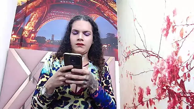 Snapshot of aleja_mistress_ chatting on 01/25/25, 08:21 aleja mistress online show from 01/25/25, 08:21