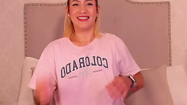 Emily robertss online show from 09/18/25, 03:31