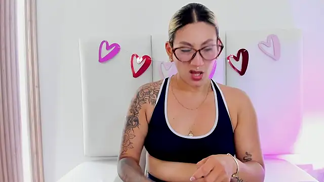 Emily robertss online show from 02/14/26, 07:25