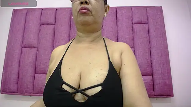 Snapshot of MilfPleasure chatting on 01/29/25, 05:13 MilfPleasure online show from 01/29/25, 05:13
