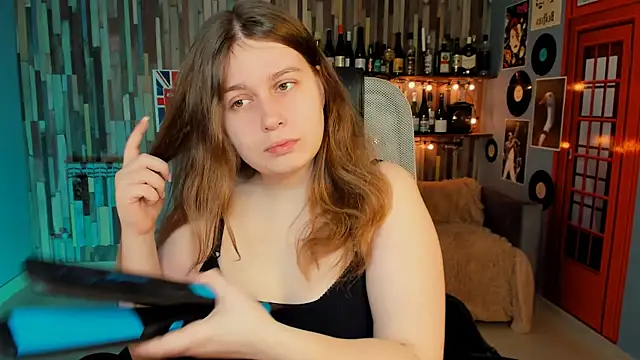 Snapshot of FioraMarmoris chatting on 01/17/26, 05:44 FioraMarmoris online show from 01/17/26, 05:44