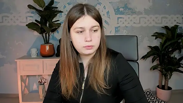 Snapshot of FioraMarmoris chatting on 11/23/25, 05:17 FioraMarmoris online show from 11/23/25, 05:17