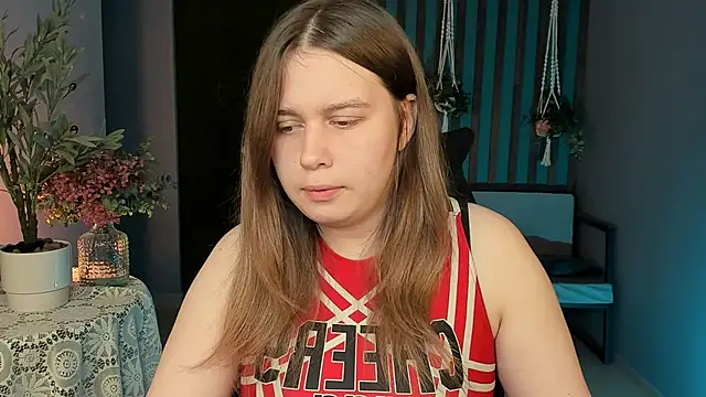 Snapshot of FioraMarmoris chatting on 09/30/25, 01:28 FioraMarmoris online show from 09/30/25, 01:28