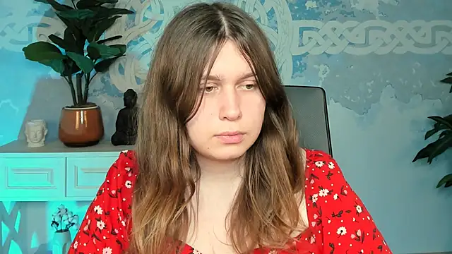 Snapshot of FioraMarmoris chatting on 10/15/25, 01:41 FioraMarmoris online show from 10/15/25, 01:41