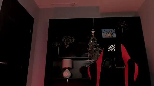 Snapshot of FioraMarmoris chatting on 02/08/26, 06:00 FioraMarmoris online show from 02/08/26, 06:00