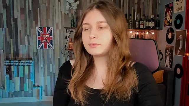 Snapshot of FioraMarmoris chatting on 11/27/25, 01:11 FioraMarmoris online show from 11/27/25, 01:11