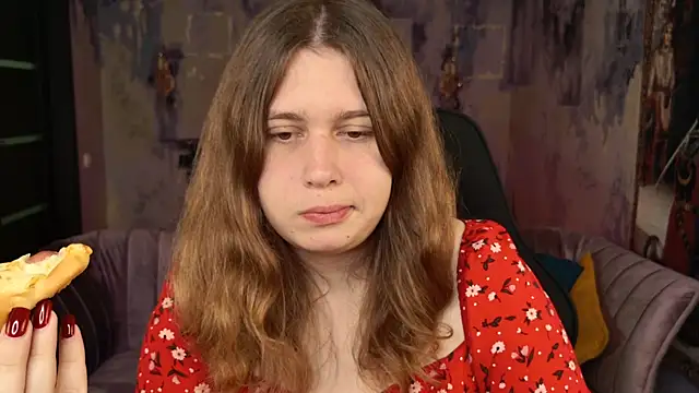 Snapshot of FioraMarmoris chatting on 10/24/25, 06:12 FioraMarmoris online show from 10/24/25, 06:12