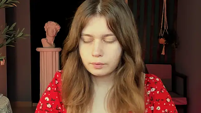 Snapshot of FioraMarmoris chatting on 11/03/25, 05:12 FioraMarmoris online show from 11/03/25, 05:12