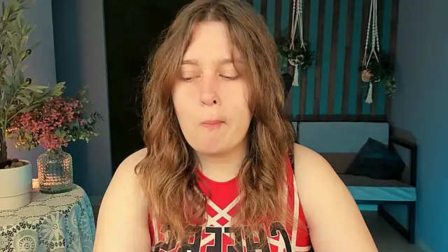 Snapshot of FioraMarmoris chatting on 09/29/25, 05:25 FioraMarmoris online show from 09/29/25, 05:25