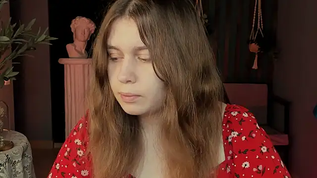 Snapshot of FioraMarmoris chatting on 11/04/25, 05:22 FioraMarmoris online show from 11/04/25, 05:22