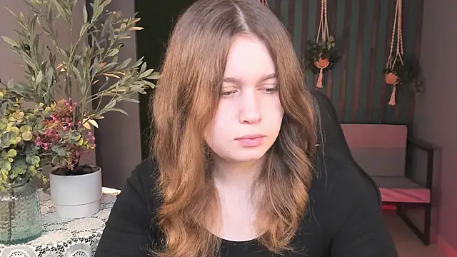 Snapshot of FioraMarmoris chatting on 11/10/25, 07:13 FioraMarmoris online show from 11/10/25, 07:13