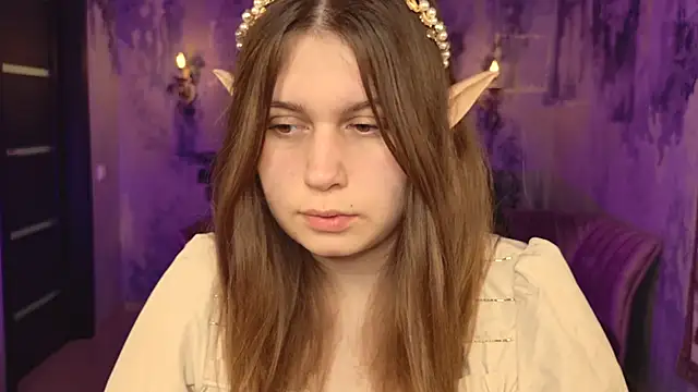 Snapshot of FioraMarmoris chatting on 09/13/25, 06:13 FioraMarmoris online show from 09/13/25, 06:13