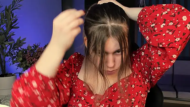 Snapshot of FioraMarmoris chatting on 10/12/25, 05:31 FioraMarmoris online show from 10/12/25, 05:31