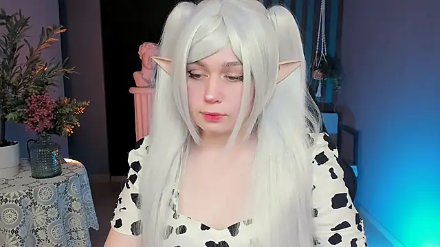 Snapshot of FioraMarmoris chatting on 11/16/25, 07:13 FioraMarmoris online show from 11/16/25, 07:13