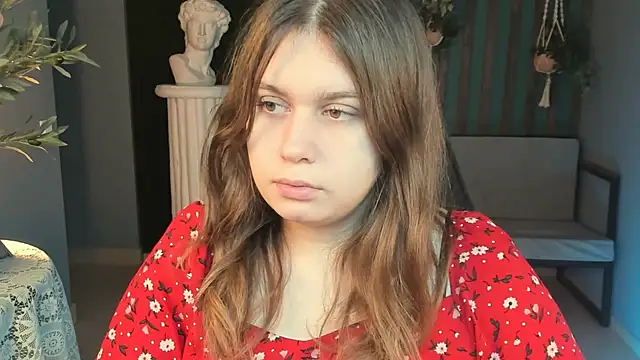 Snapshot of FioraMarmoris chatting on 11/08/25, 05:33 FioraMarmoris online show from 11/08/25, 05:33