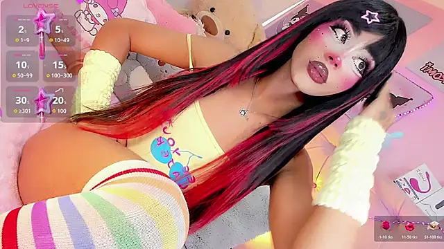Snapshot of Cute_Roxxy chatting on 06/06/26, 05:29 Cute Roxxy online show from 06/06/26, 05:29