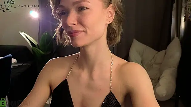 Eva Natsumi online show from 10/25/25, 04:51