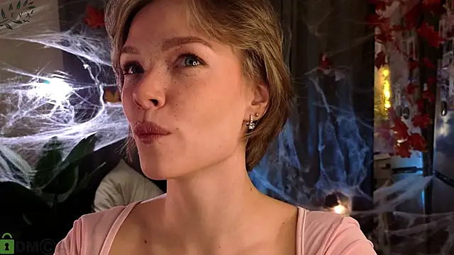 Eva Natsumi online show from 10/29/25, 04:50