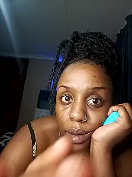 Queen-Chocolate online show from 12/20/25, 10:23