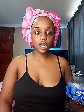 Queen-Chocolate online show from 02/09/26, 03:32