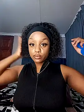 Queen-Chocolate online show from 10/30/25, 06:38