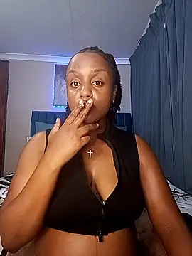 Queen-Chocolate online show from 12/18/25, 12:49