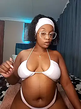 Queen-Chocolate online show from 02/12/26, 09:03