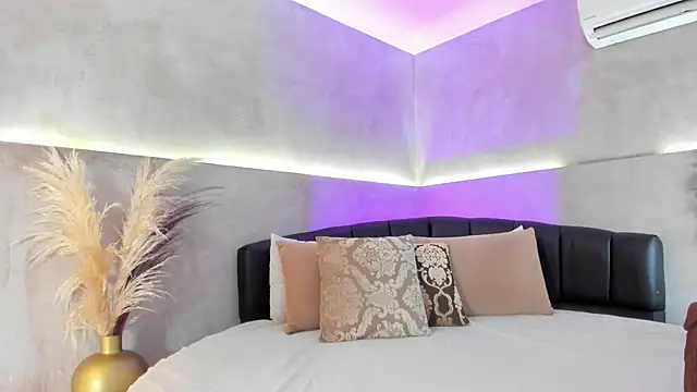 Nicol Lopez 1 online show from 11/14/25, 09:40