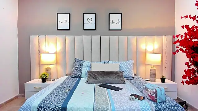 Snapshot of sara_parker069 chatting on 10/09/25, 09:43 sara parker069 online show from 10/09/25, 09:43