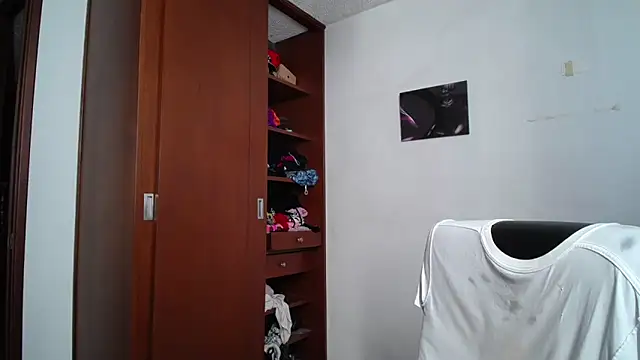 venelope1 online show from 11/03/25, 09:18