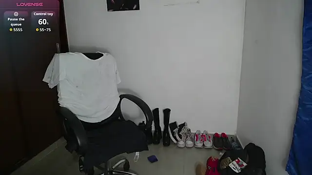 venelope1 online show from 01/19/26, 03:43