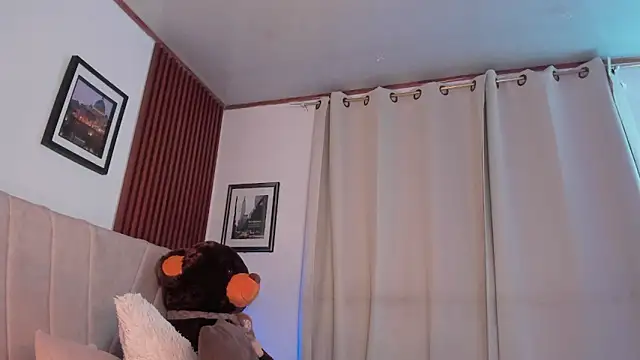 Snapshot of angeli_sexi chatting on 06/10/26, 11:39 angeli sexi online show from 06/10/26, 11:39