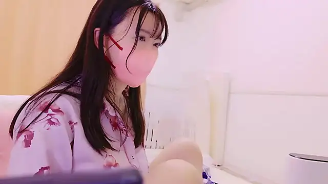 maii- online show from 03/22/25, 02:59