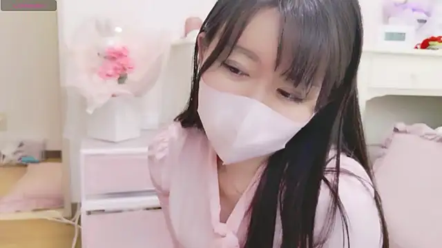 maii- online show from 03/29/26, 06:15