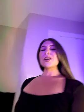 sophielove888 online show from 10/26/25, 04:13