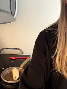 sophielove888 online show from 11/19/25, 06:52