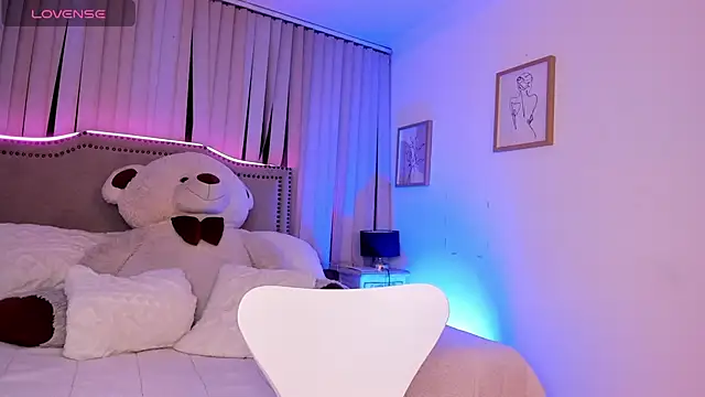 Bella ev online show from 04/15/26, 04:51