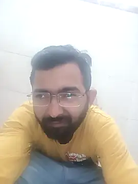 Snapshot of sagarghai07 chatting on 04/05/26, 03:57 sagarghai07 online show from 04/05/26, 03:57