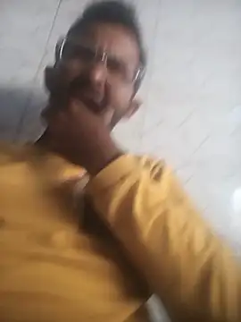 Snapshot of sagarghai07 chatting on 06/18/26, 11:15 sagarghai07 online show from 06/18/26, 11:15
