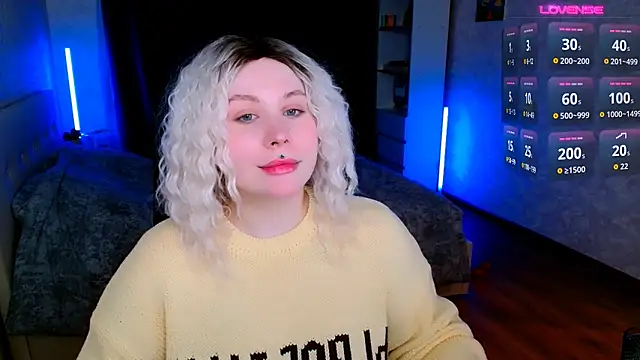 Blueberry-baby online show from 11/24/25, 05:24